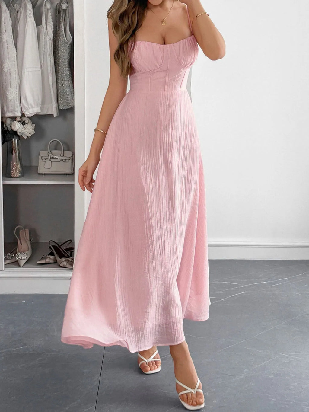 Women's Textured Sweetheart Neck Open-Back Dress - Pink