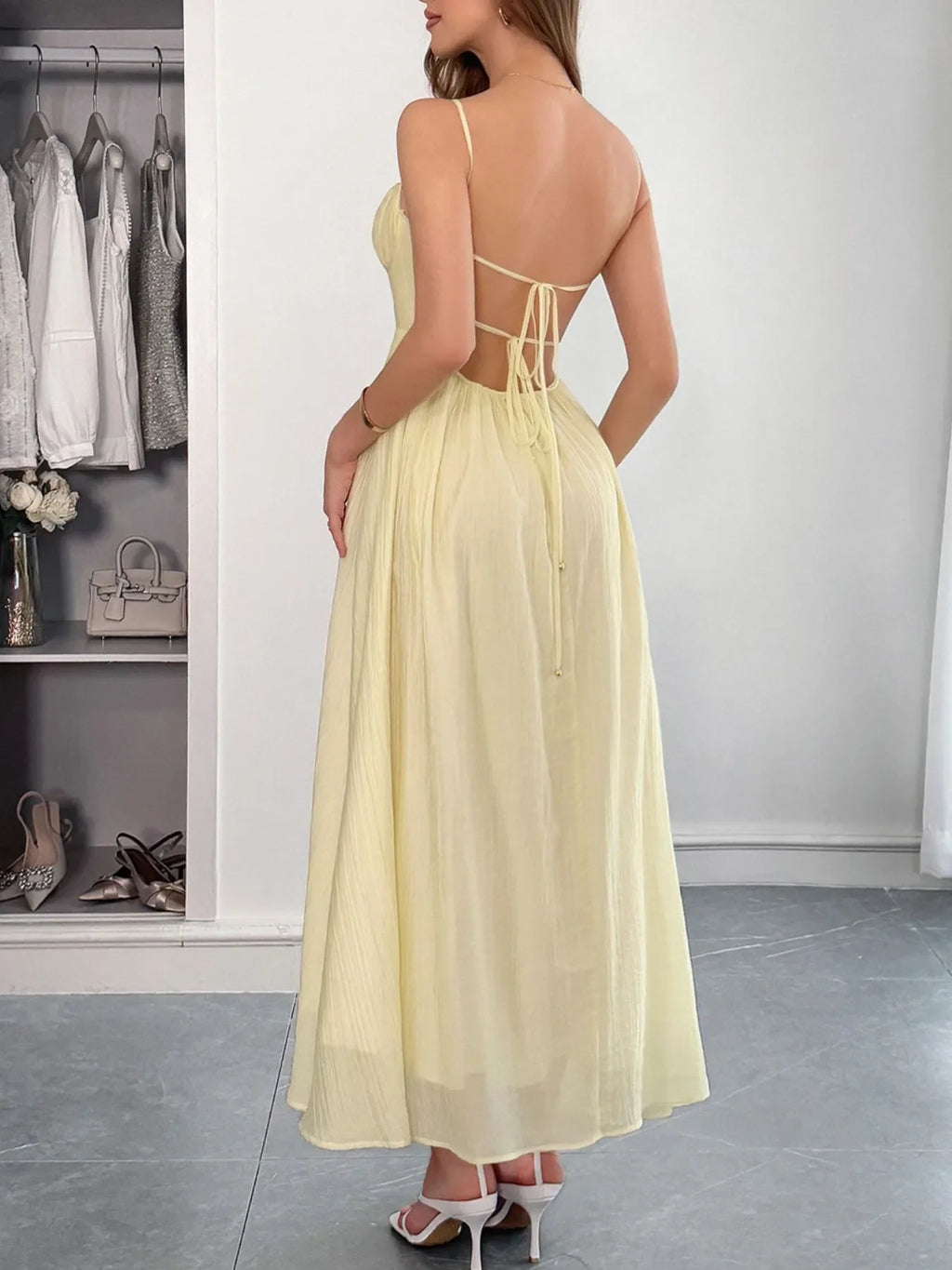 Women's Textured Sweetheart Neck Open-Back Dress