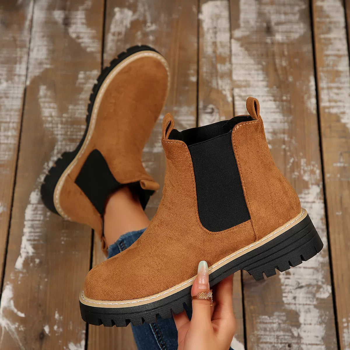 Women's Comfortable Block Heel Round Toe Ankle Boots for Fall and Winter - Brown