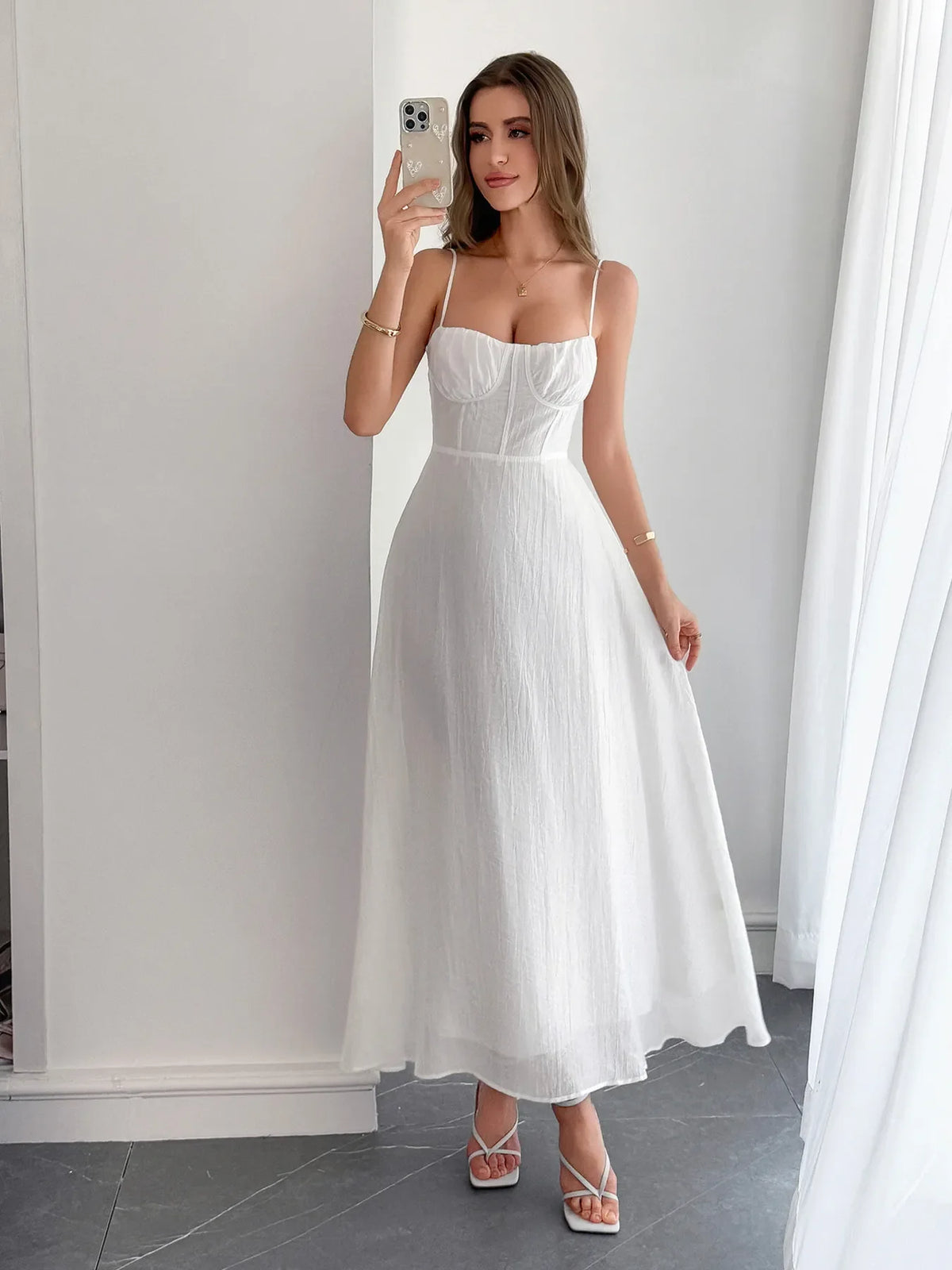 Women's Textured Sweetheart Neck Open-Back Dress