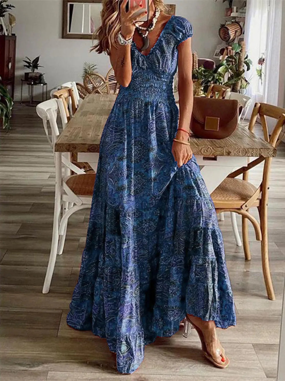 Women's Plus Size Short Sleeve V-Neck Printed Dress with Ruched Detail - Royal Blue