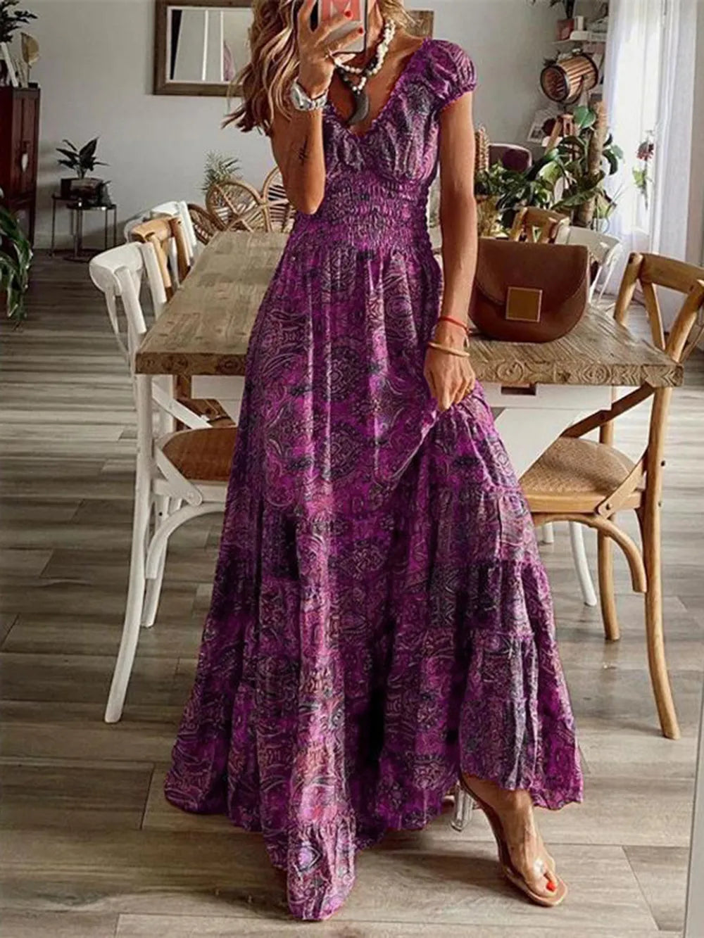 Women's Plus Size Short Sleeve V-Neck Printed Dress with Ruched Detail - Dark Purple