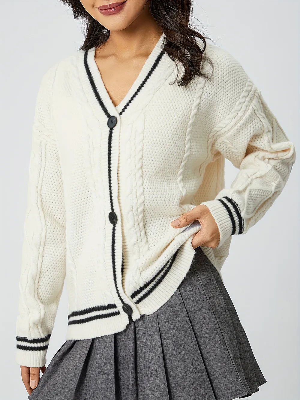Women's V-Neck Long Sleeve Star Embroidered Knit Cardigan