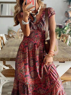 Women's Plus Size Short Sleeve V-Neck Printed Dress with Ruched Detail