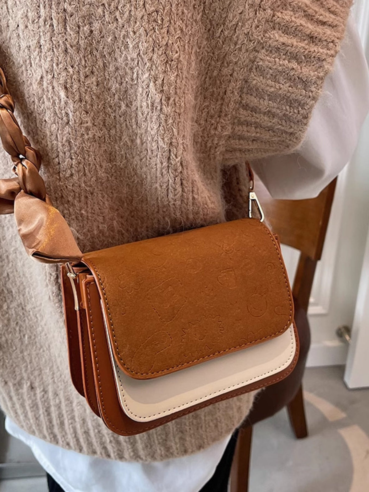 Women's Color Block Flap Crossbody Bag