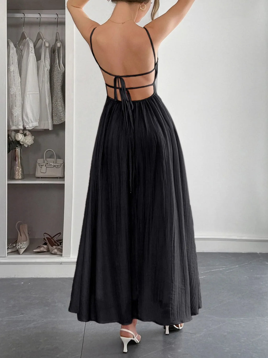 Women's Textured Sweetheart Neck Open-Back Dress