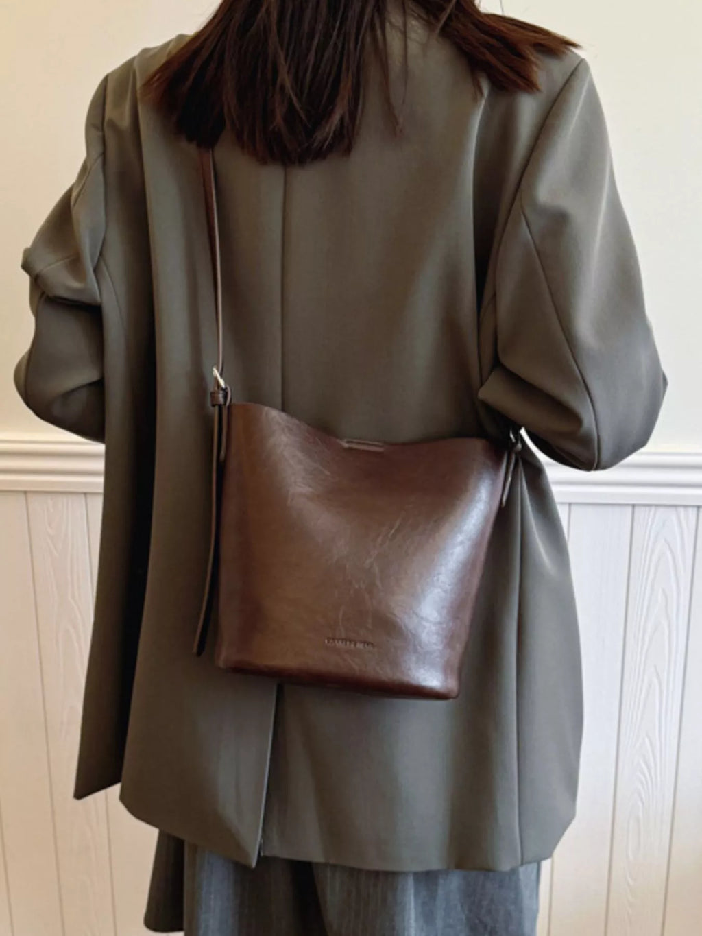Women's Vintage Bucket Crossbody Bag - Brown