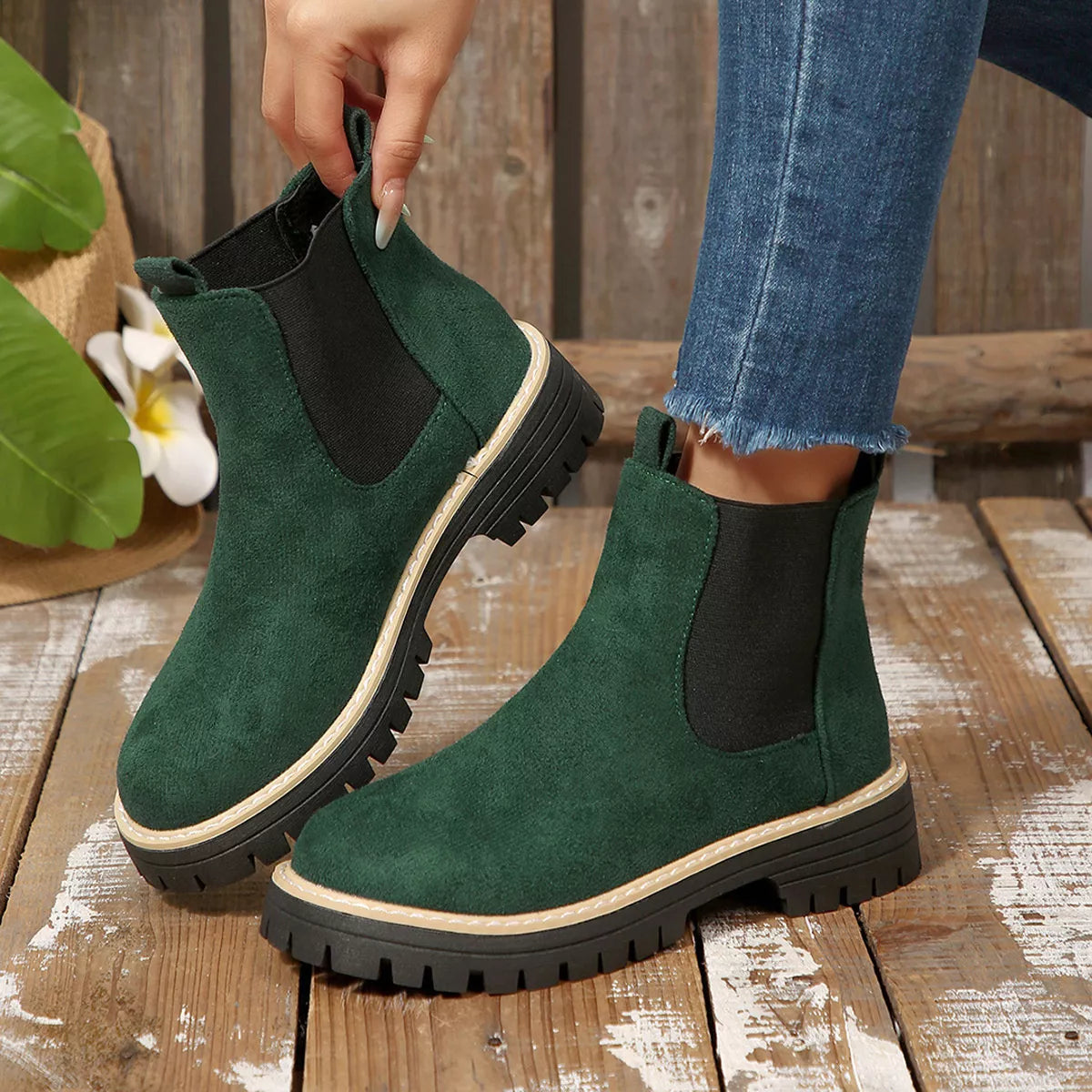 Women's Comfortable Block Heel Round Toe Ankle Boots for Fall and Winter