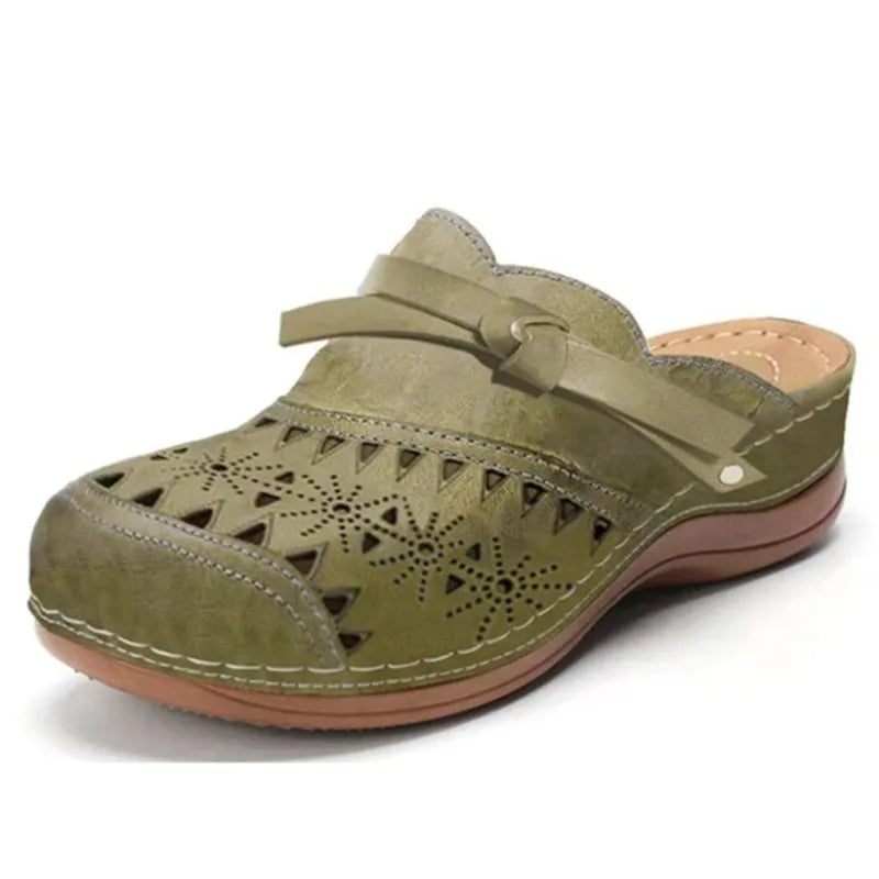 Women's Comfortable Everyday Clogs - Army Green