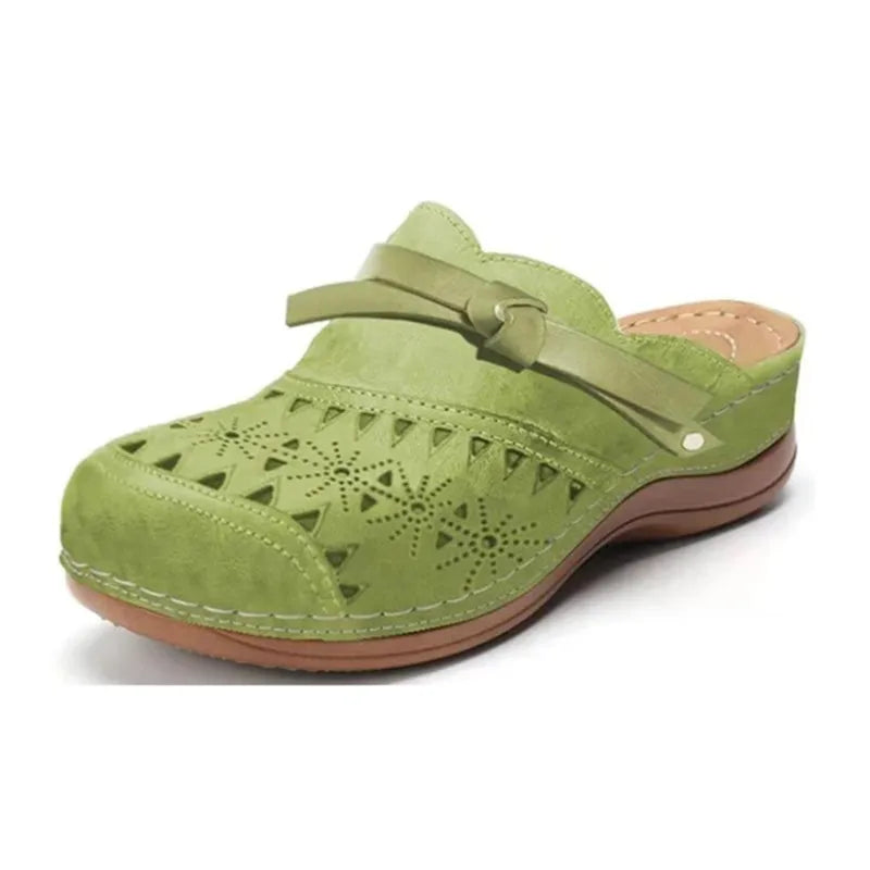 Women's Comfortable Everyday Clogs - Light Green