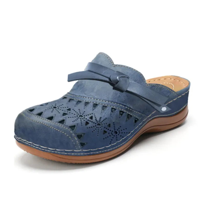 Women's Comfortable Everyday Clogs - Navy Blue