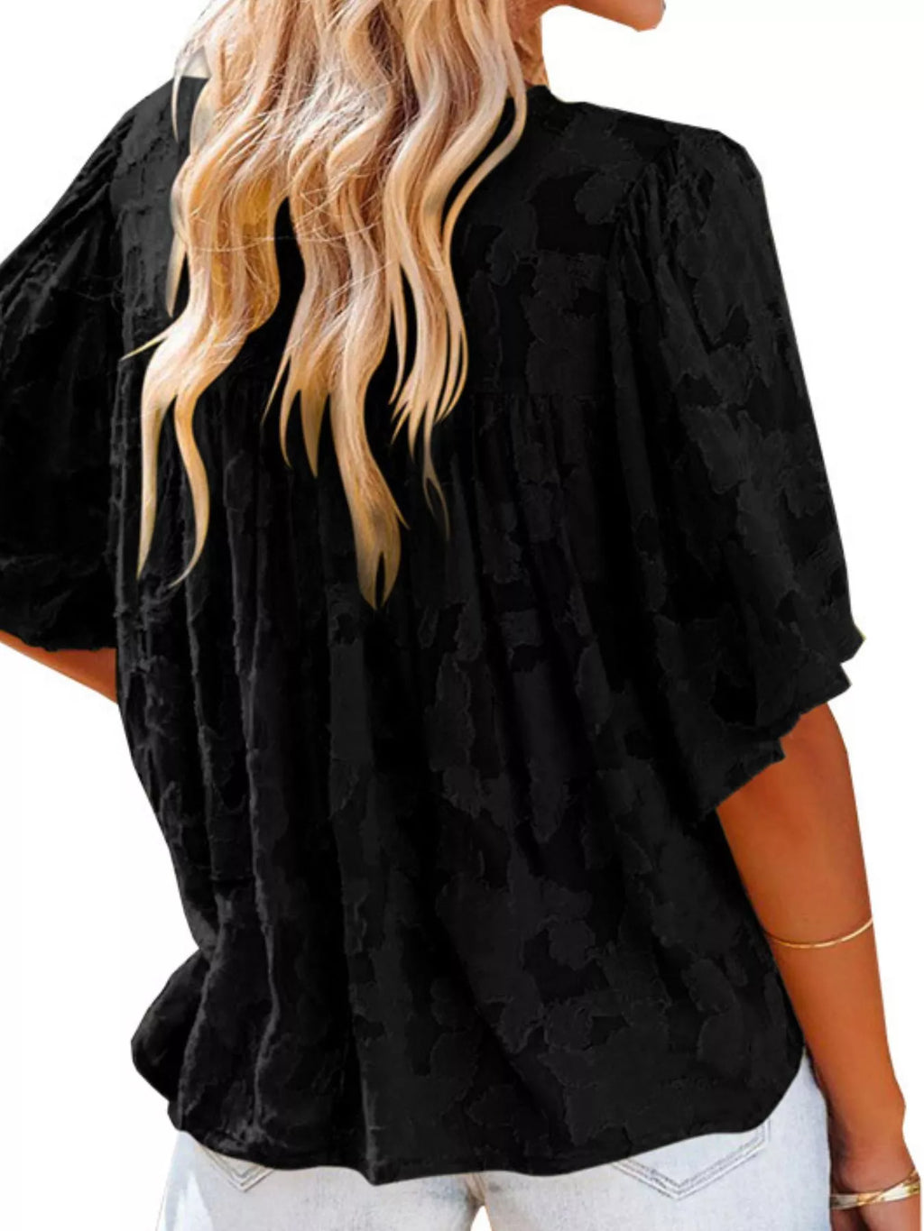Women's Plus Size Textured V-Neck Button-Up Shirt