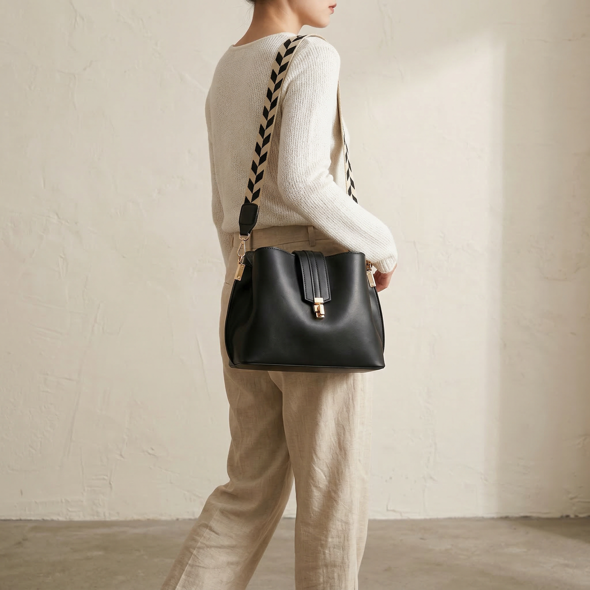 Women's Elegant Black and Brown Shoulder Bag