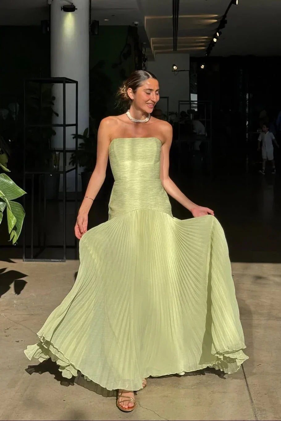 Women's Elegant Green Pleated Wedding Guest Maxi Dress